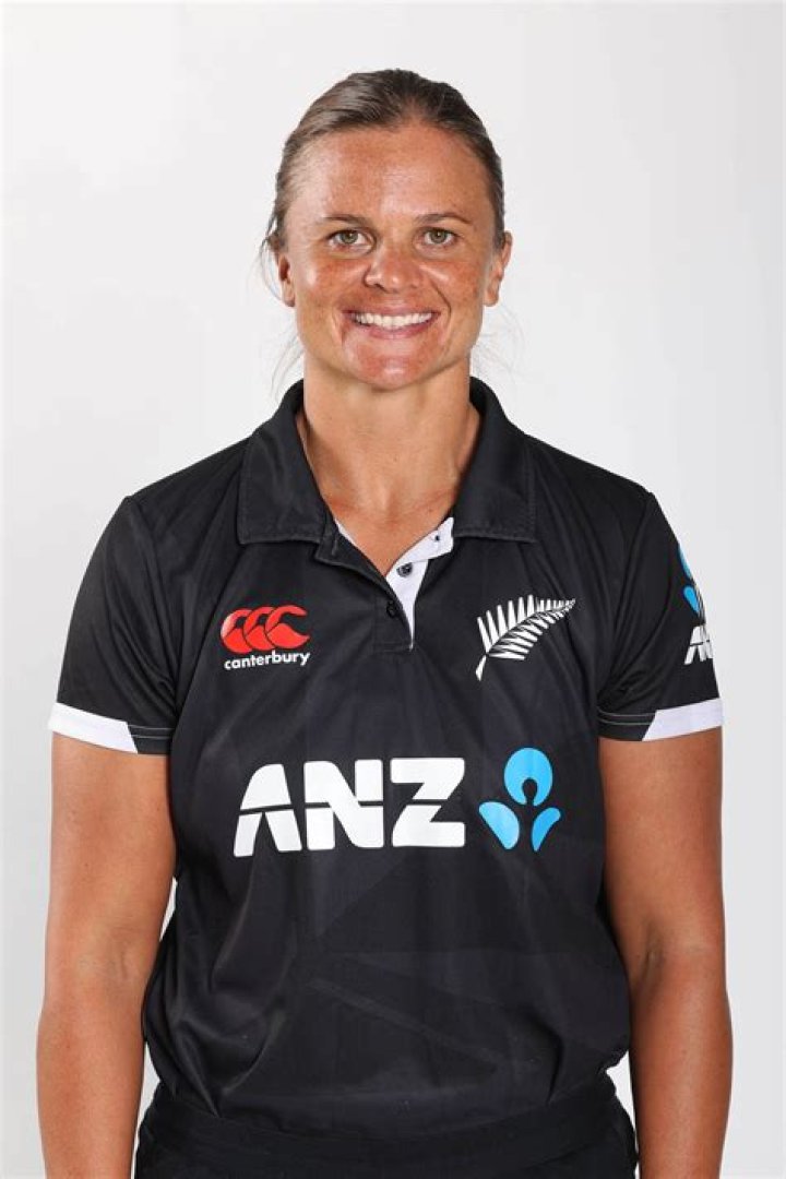 Suzie Bates Biography, Age, Height, Husband, Net Worth, Family