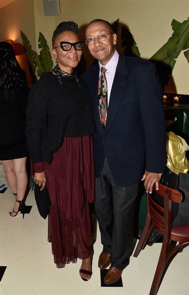 Suzzanne Douglas Husband Dr. Roy Jonathan Cobb Age, Birthday, Wikipedia, Who, Nationality, Biography