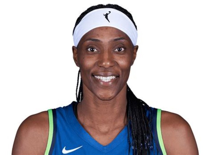 Sylvia Fowles Biography, Age, Height, Husband, Net Worth, Family