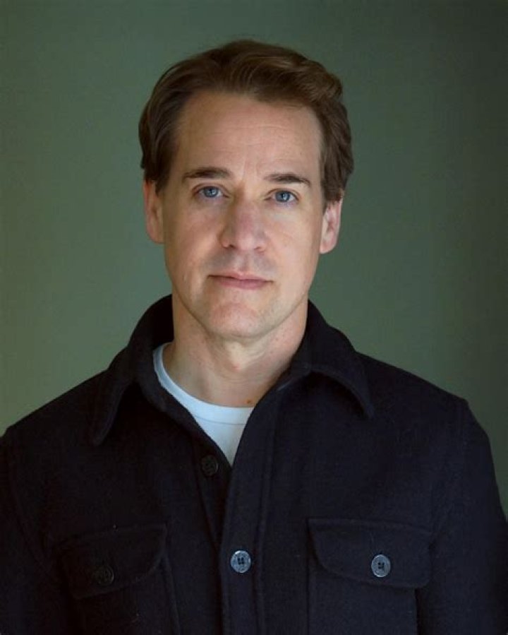 T. R. Knight biografía, edad, altura, esposo, net worth, familia