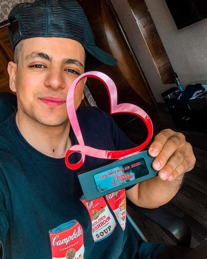Taha Essoulami (YouTube Star) - Age, Birthday, Bio, Facts, Family, Net Worth, Height & More