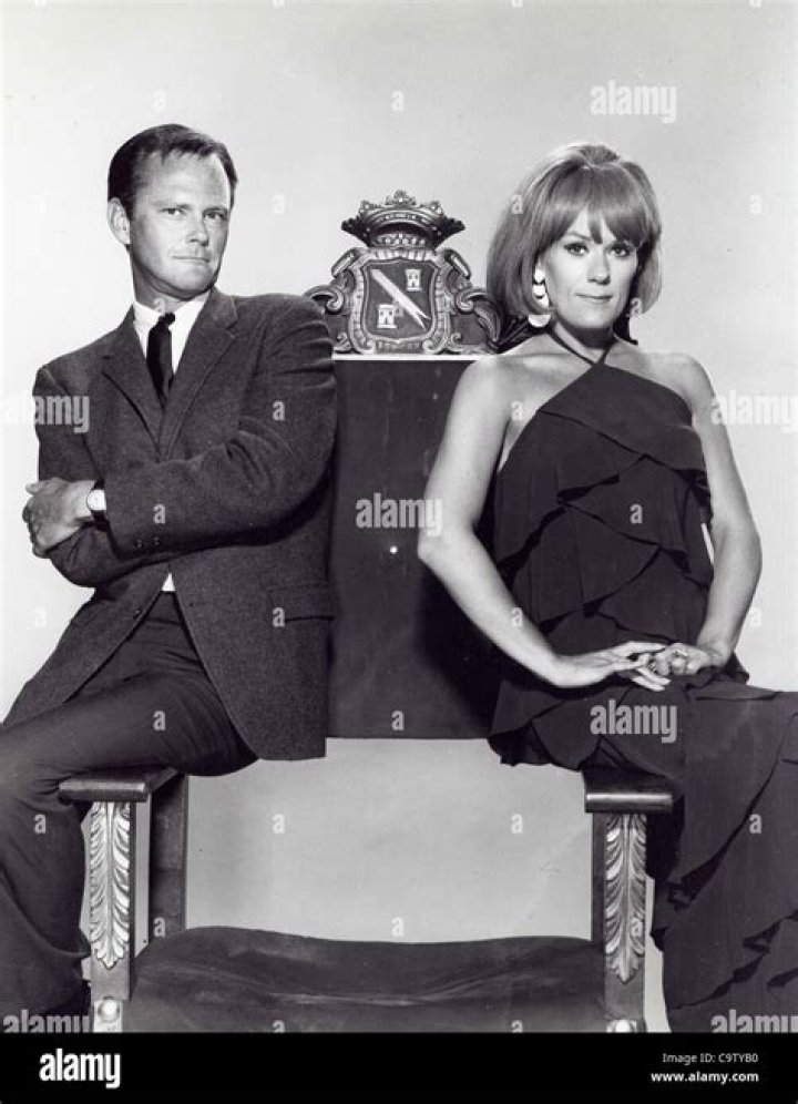 Tammy Grimes (Stage Actress) - Age, Birthday, Bio, Facts, Family, Net Worth, Height & More