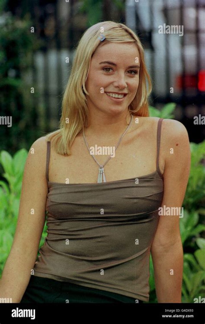 How tall is Tamzin Outhwaite