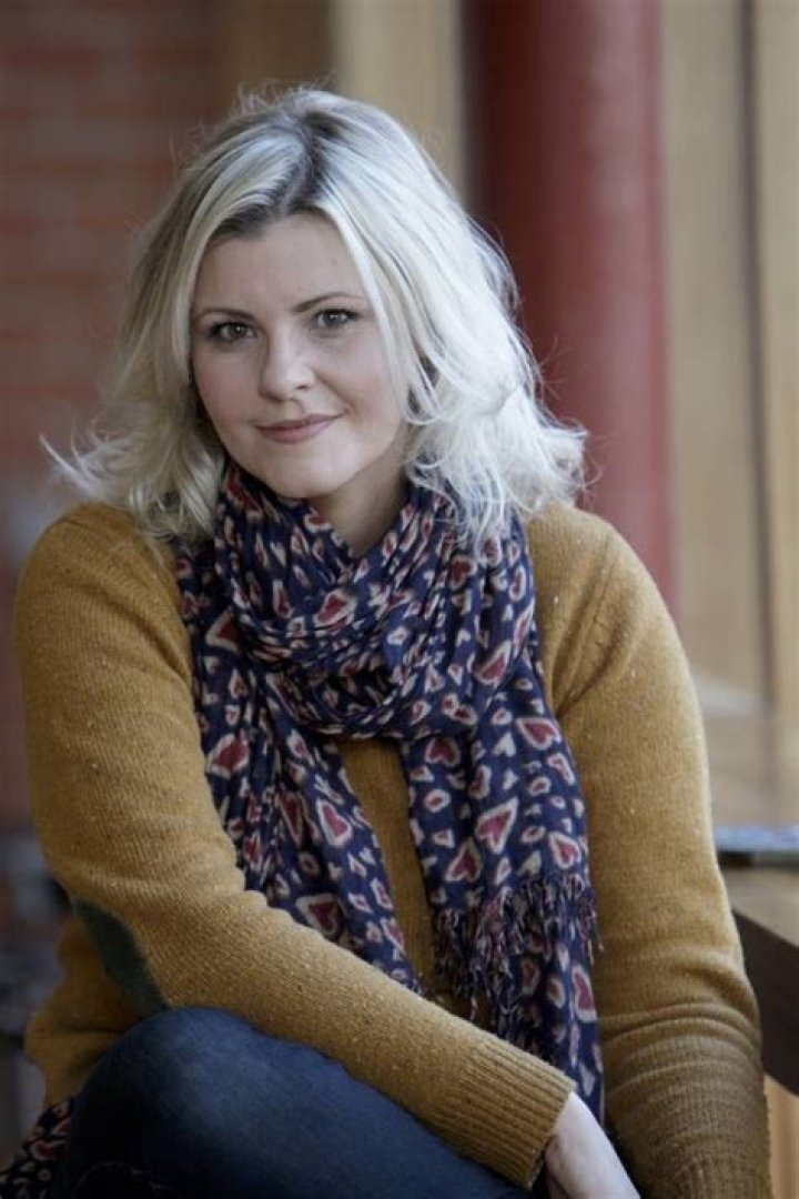 Tara Lynne O'Neill Biography, Age, Height, Husband, Net Worth, Family