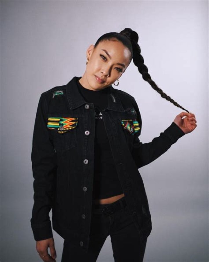 Tatiana Manaois (Pop Singer) - Age, Birthday, Bio, Facts, Family, Net Worth, Height & More