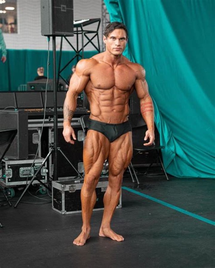 Tavi Castro Height, Weight, Net Worth, Age, Birthday, Wikipedia, Who, Nationality, Biography