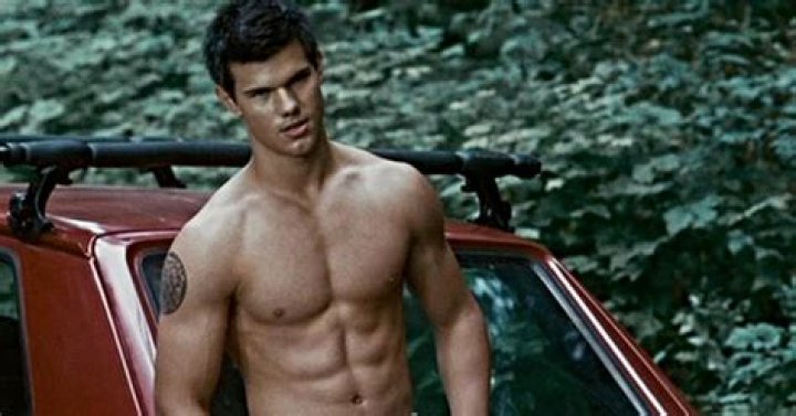 Happy Birthday Taylor Lautner! See His Sexiest Shirtless Moments in the ‘Twilight’ Movies