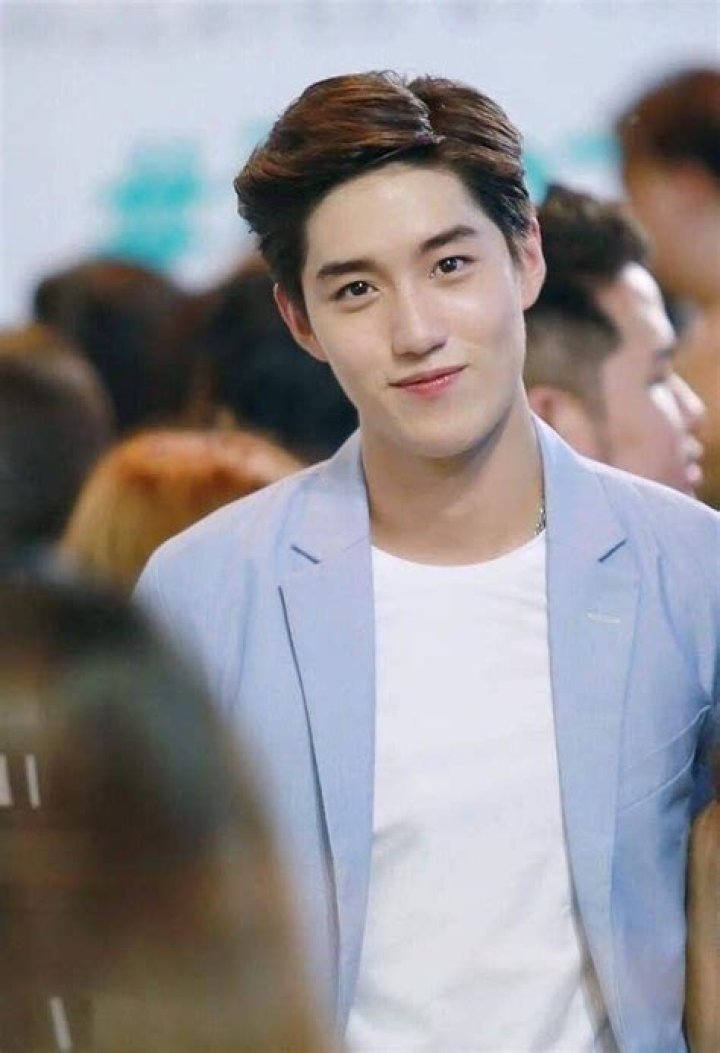 Thanapob Leeratanakajorn (Movie Actor) - Age, Birthday, Bio, Facts, Family, Net Worth, Height & More