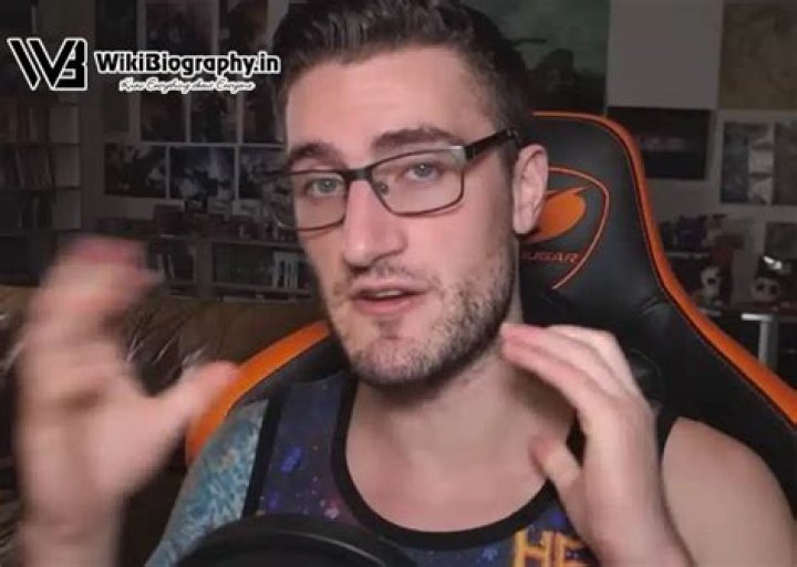 The Act Man (YouTube Star) - Age, Birthday, Bio, Facts, Family, Net Worth, Height & More