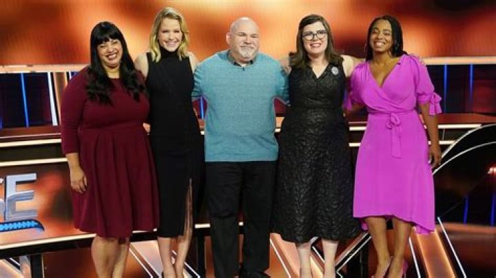 “The Queen stays Queen”: Fans applaud Victoria Groce for her unbelievable final chase on The Chase 2023