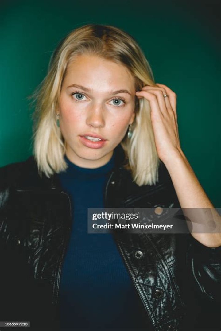 Thea Sofie Loch Næss – Celebsgraphy