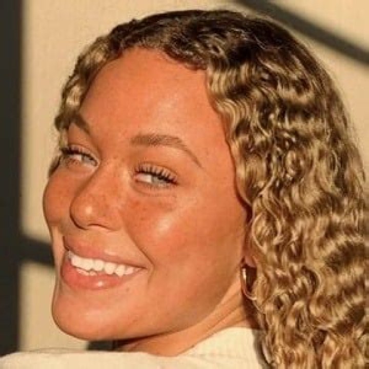 Tiffany Jeffcoat (TikTok Star) - Age, Birthday, Bio, Facts, Family, Net Worth, Height & More