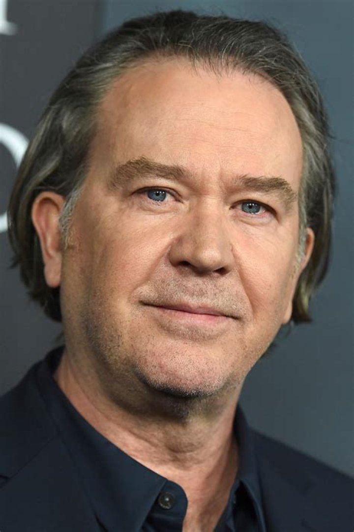 Timothy Hutton (Movie Actor) - Age, Birthday, Bio, Facts, Family, Net Worth, Height & More
