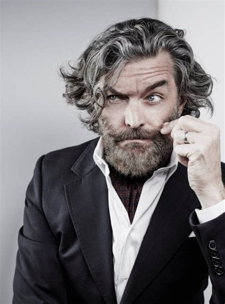Timothy Omundson (TV Actor) - Age, Birthday, Bio, Facts, Family, Net Worth, Height & More