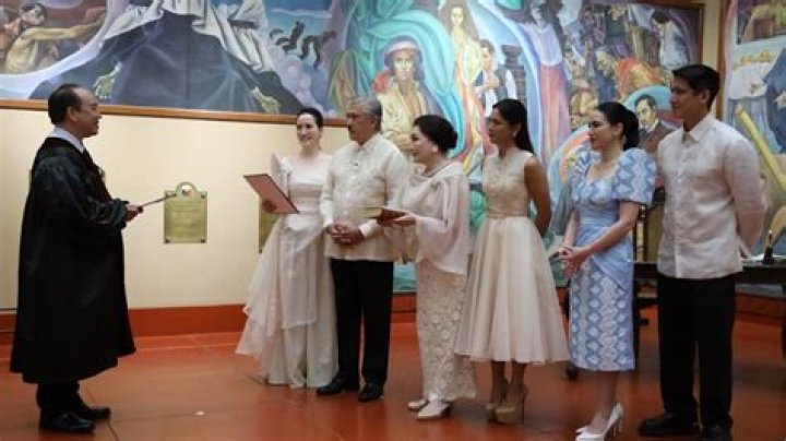 Tito Sotto (Game Show Host) - Age, Birthday, Bio, Facts, Family, Net Worth, Height & More