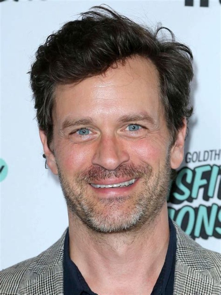 Tom Everett Scott Biography, Age, Height, Wife, Net Worth, Family