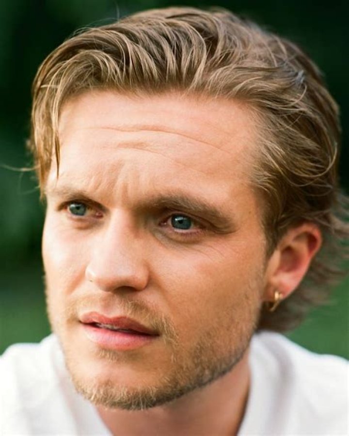 Astrology Birth Chart of Tom Glynn-Carney (TV Actor) 2024