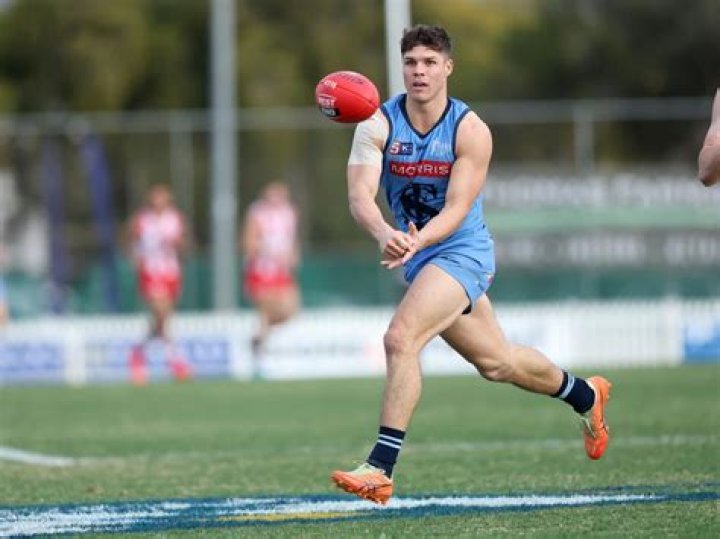 Tom Lewis (Golfer) - Age, Birthday, Bio, Facts, Family, Net Worth, Height & More