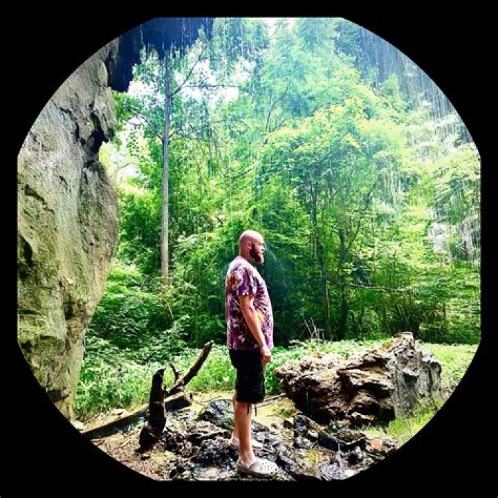 Topher Lee (TikTok Star) - Age, Birthday, Bio, Facts, Family, Net Worth, Height & More