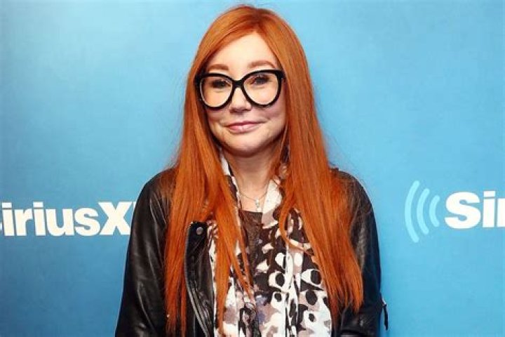 Tori Amos (Rock Singer) - Age, Birthday, Bio, Facts, Family, Net Worth, Height & More
