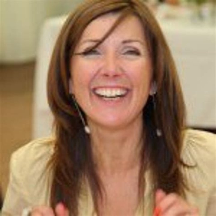 Tracey Sugg (Instagram Star) - Age, Birthday, Bio, Facts, Family, Net Worth, Height & More