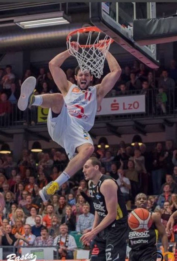 Travis Warech Biography, Age, Height, Wife, Net Worth, Family