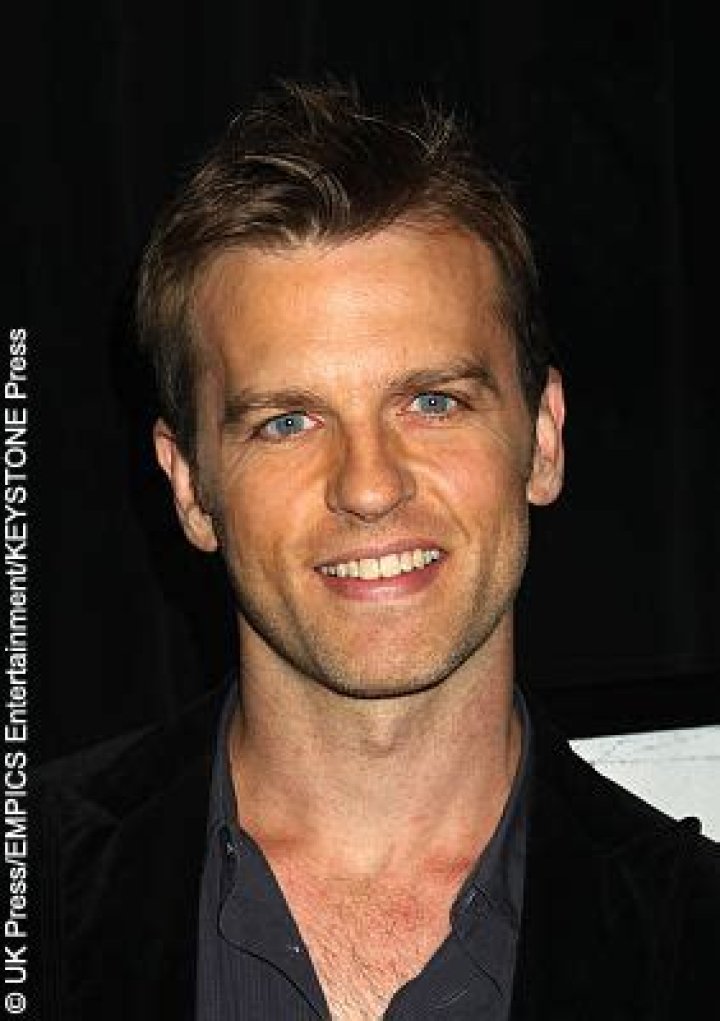 Trevor St.john (Soap Opera Actor) - Umur, Ulang Tahun, Bio, Fakta, Keluarga, Kekayaan Bersih, Tinggi Badan & Lainnya