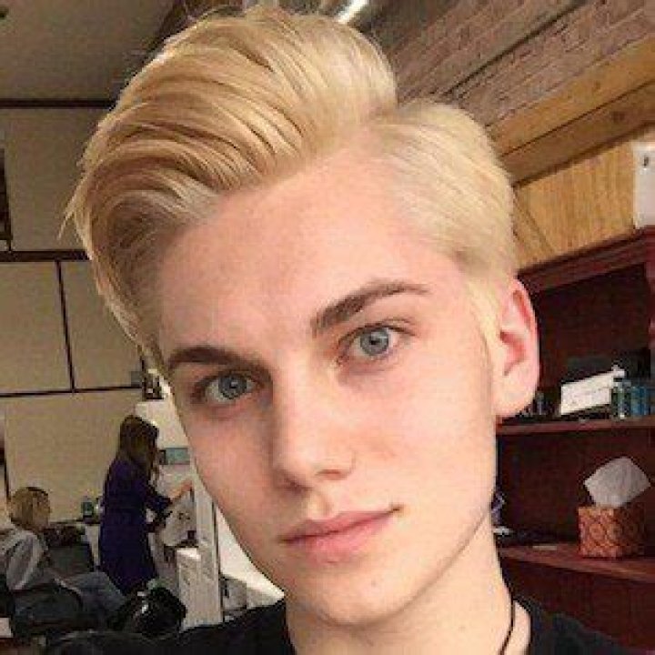 Tristan Braungardt (YouTube Star) - Age, Birthday, Bio, Facts, Family, Net Worth, Height & More
