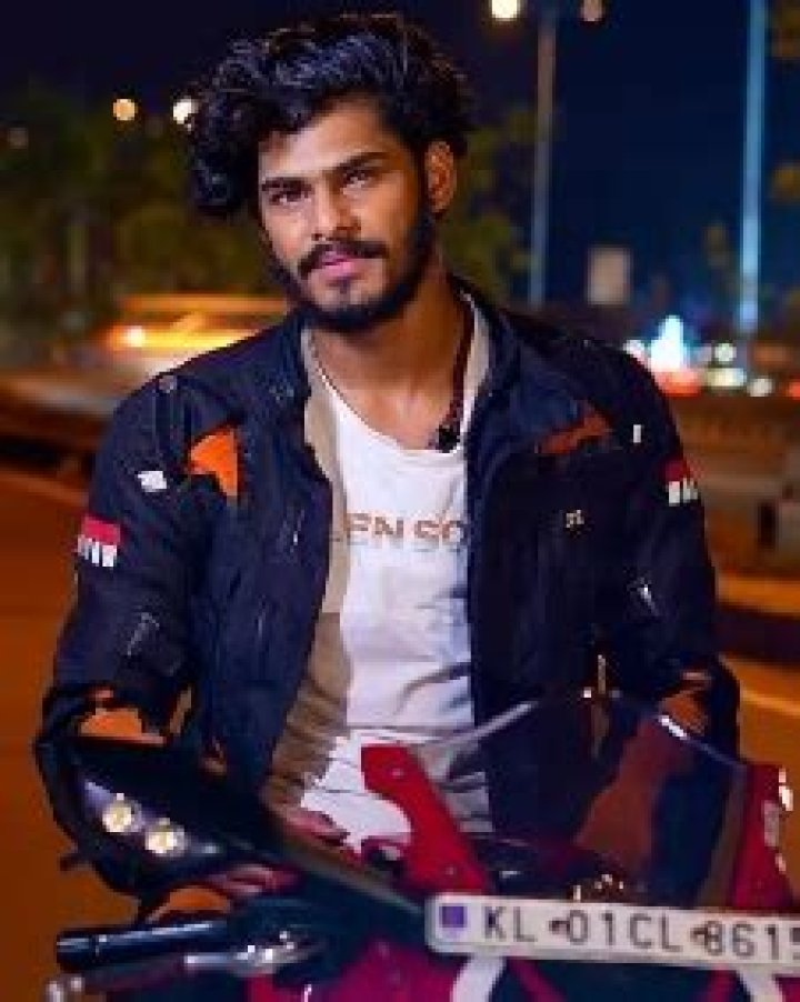 TTF Vasan (YouTuber) Wiki, Age, Height, Net Worth, Family, Caste, Girlfriend, Biodata & More