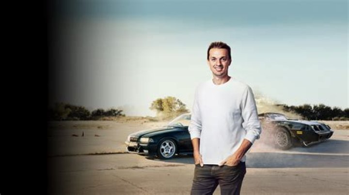 Tyler Hoover (YouTube Star) - Age, Birthday, Bio, Facts, Family, Net Worth, Height & More