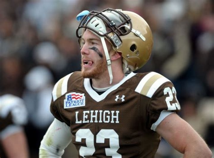 Tyler Ward (Pop Singer) - Age, Birthday, Bio, Facts, Family, Net Worth, Height & More