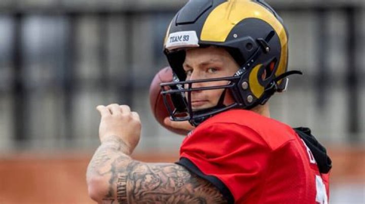 Tyson Bagent Height, Weight, Net Worth, Age, Birthday, Wikipedia, Who, Instagram, Biography