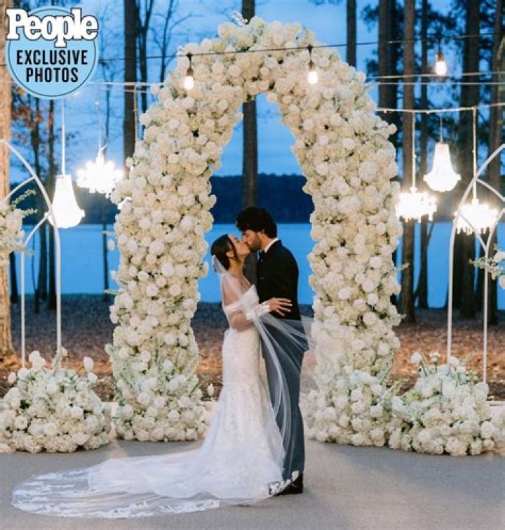 
U.S. Women’s Soccer Player Mallory Pugh Weds MLB’s Dansby Swanson in ‘Enchanted Forest’ Ceremony! 