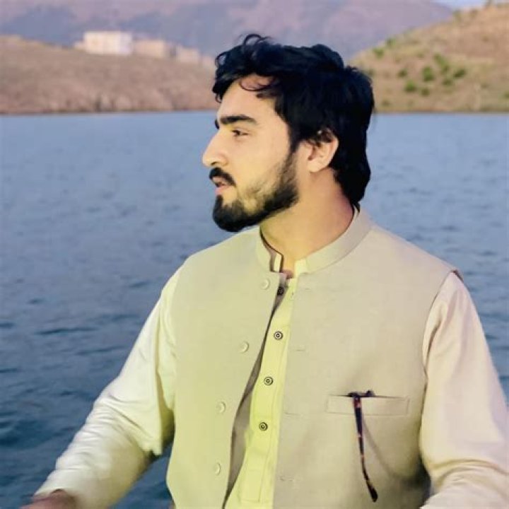 Umair Khan (Model) - Age, Birthday, Bio, Facts, Family, Net Worth, Height & More