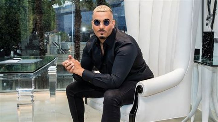 Umar Kamani Net Worth, Wife, Biography, Wiki, Age, Height, Parents, Ethnicity, Family & More