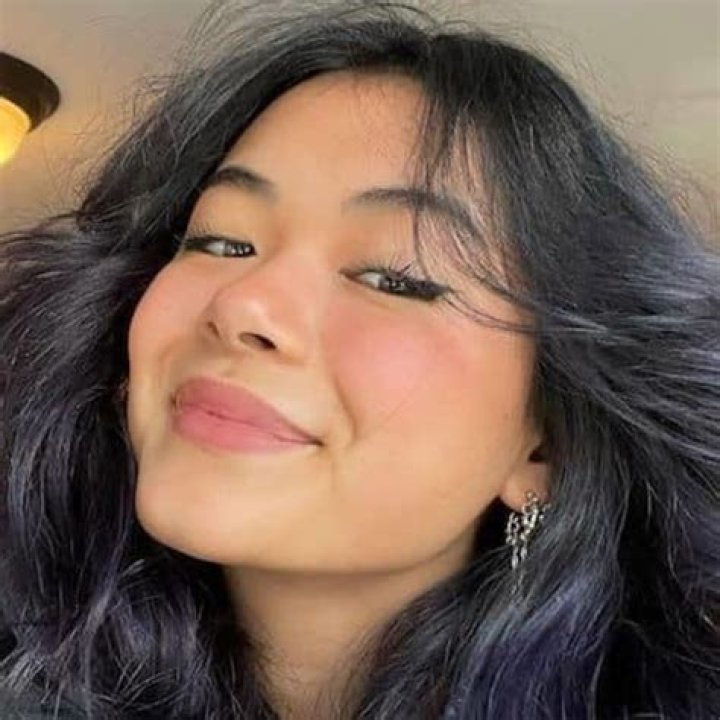 Ur Mom Ashley (YouTube Star) - Age, Birthday, Bio, Facts, Family, Net Worth, Height & More