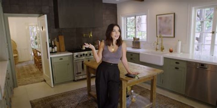 Old-School Hollywood Style! See Photos Inside of Vanessa Hudgens’ Artistic L.A. Home