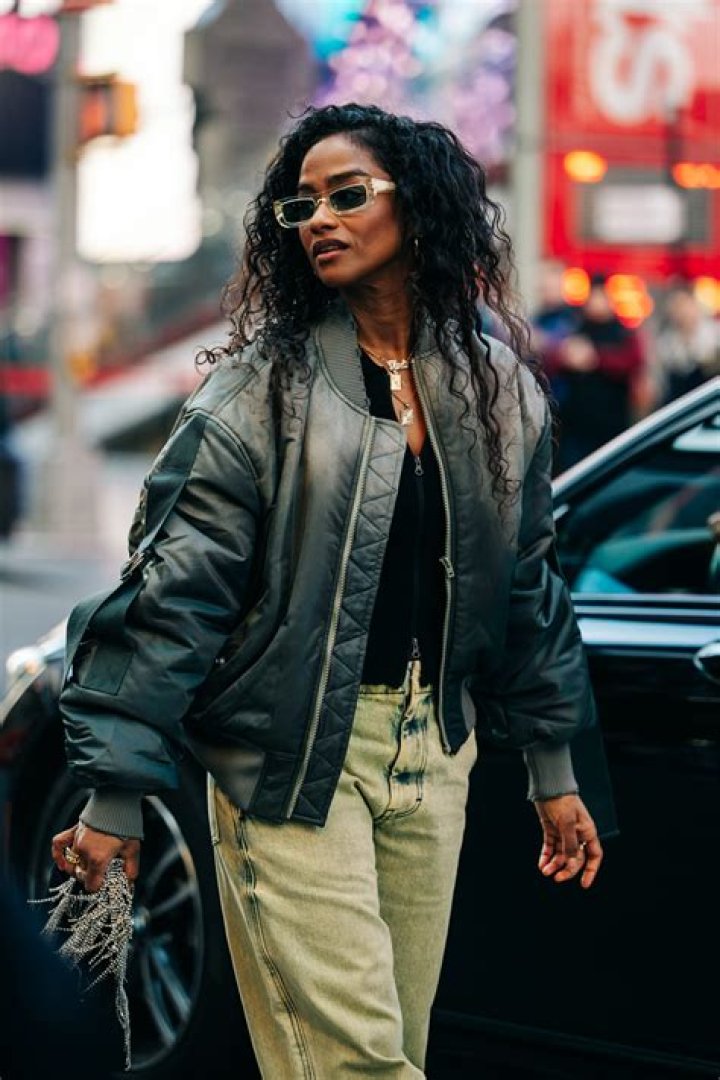 Astrology Birth Chart of Vashtie Kola (Director) 2024