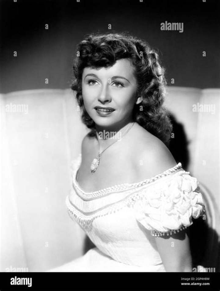 Vera Ralston Biography, Age, Height, Husband, Net Worth, Family