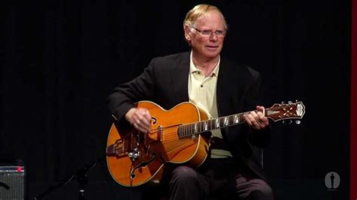 Vic Flick (Guitarist) - Age, Birthday, Bio, Facts, Family, Net Worth, Height & More