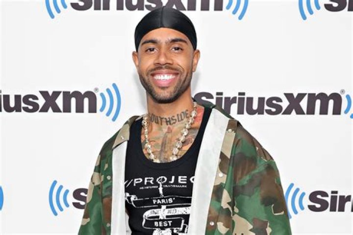 Vic Mensa Biography, Age, Height, Wife, Net Worth, Family