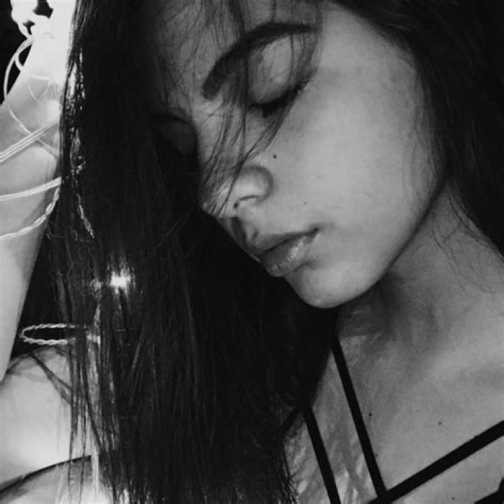 vict molina (Pop Singer) - Age, Birthday, Bio, Facts, Family, Net Worth, Height & More