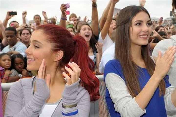 Ariana Grande And Victoria Justice Squash Feud Rumors Following ‘Thank U, Next’ Video Snub