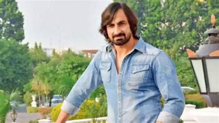 Vikramjeet Virk Biography, Age, Height, Wife, Net Worth, Family