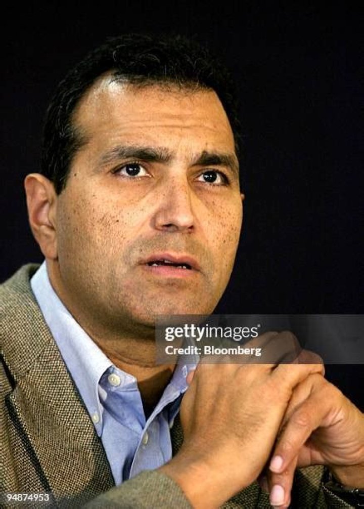 Vivek Paul Biography, Age, Height, Wife, Net Worth, Family