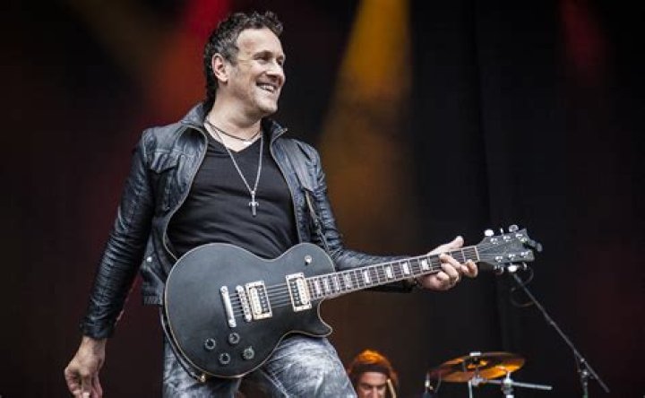 Vivian Campbell biografía, edad, altura, esposo, net worth, familia