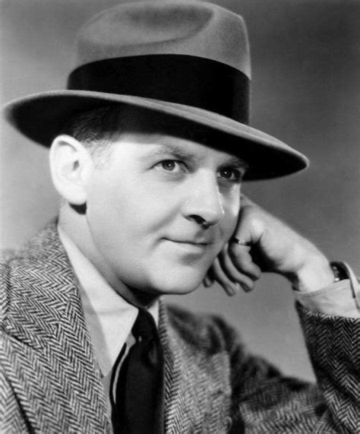 Walter Winchell Biography, Age, Height, Wife, Net Worth, Family