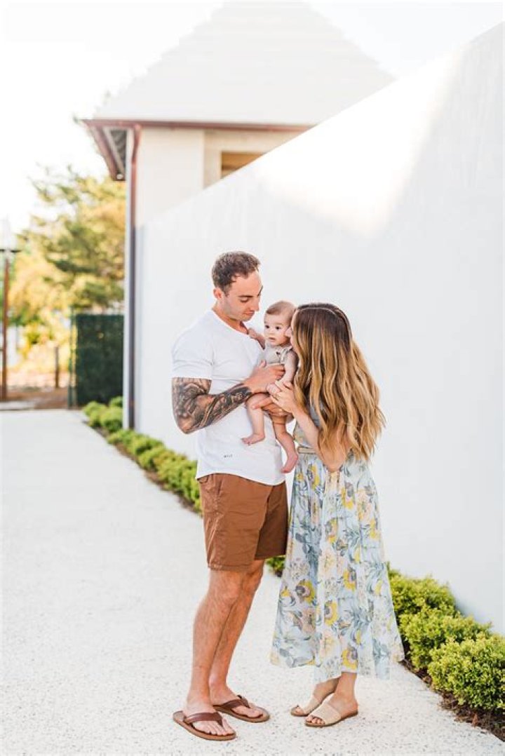 What does Libby’s family do for a living?