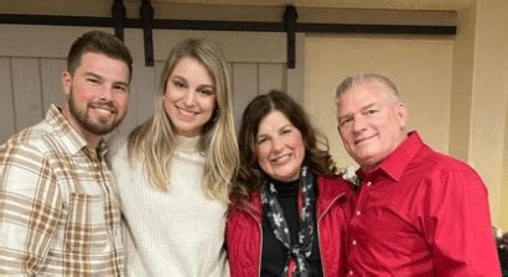 ¿Qué hace Trace Bates para ganarse la vida? – Celebrity.fm