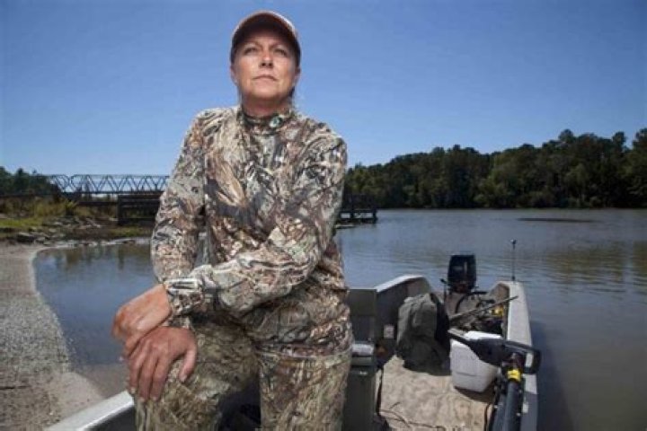 What happened to Liz on Swamp People? – Celebrity.fm – #1 Official Stars, Business & People Network, Wiki, Success story, Biography & Quotes